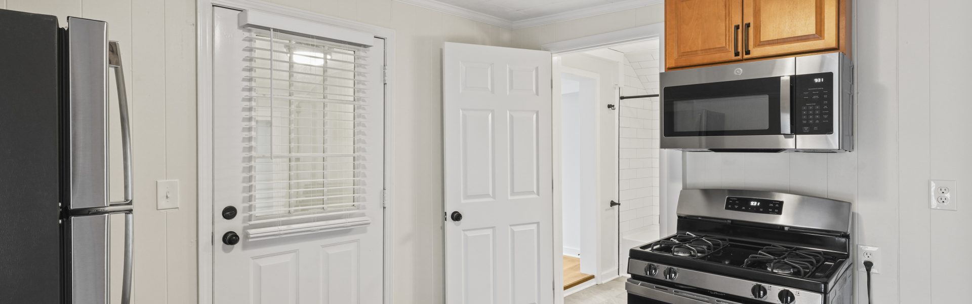 Newly renovated 1 bedroom apartment with office at 35 Saratoga Ave #5 in South Glens Falls, NY