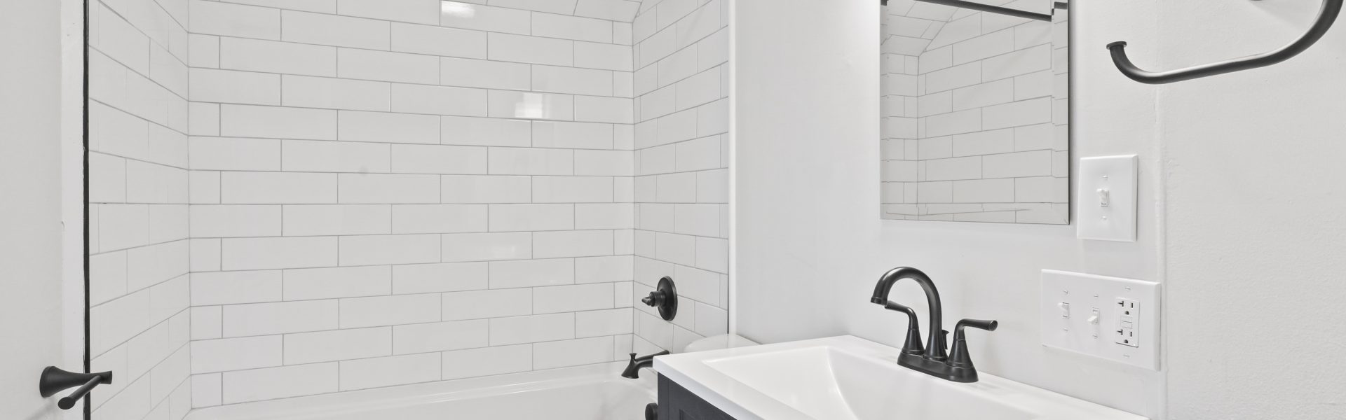 Newly renovated 1 bedroom apartment with office at 35 Saratoga Ave #5 in South Glens Falls, NY