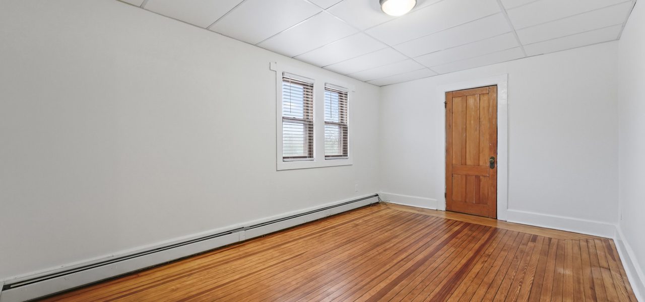 Interior view of a charming 1-bedroom apartment at 33 Franklin St #4 in downtown Saratoga Springs, NY, near Broadway shopping and dining.