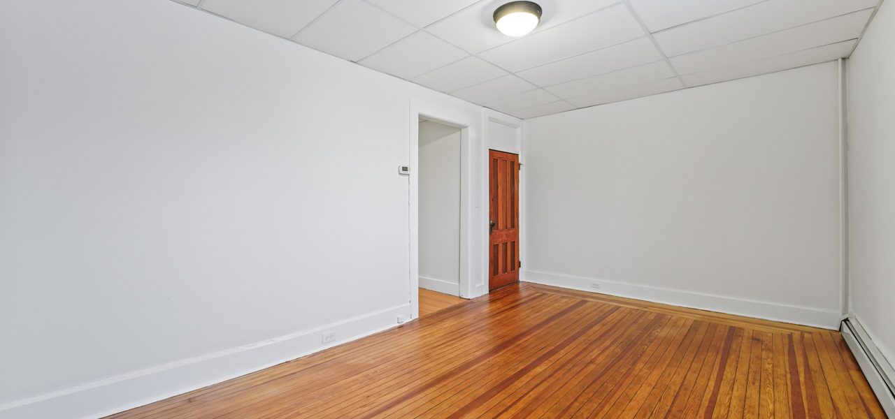 Interior view of a charming 1-bedroom apartment at 33 Franklin St #4 in downtown Saratoga Springs, NY, near Broadway shopping and dining.