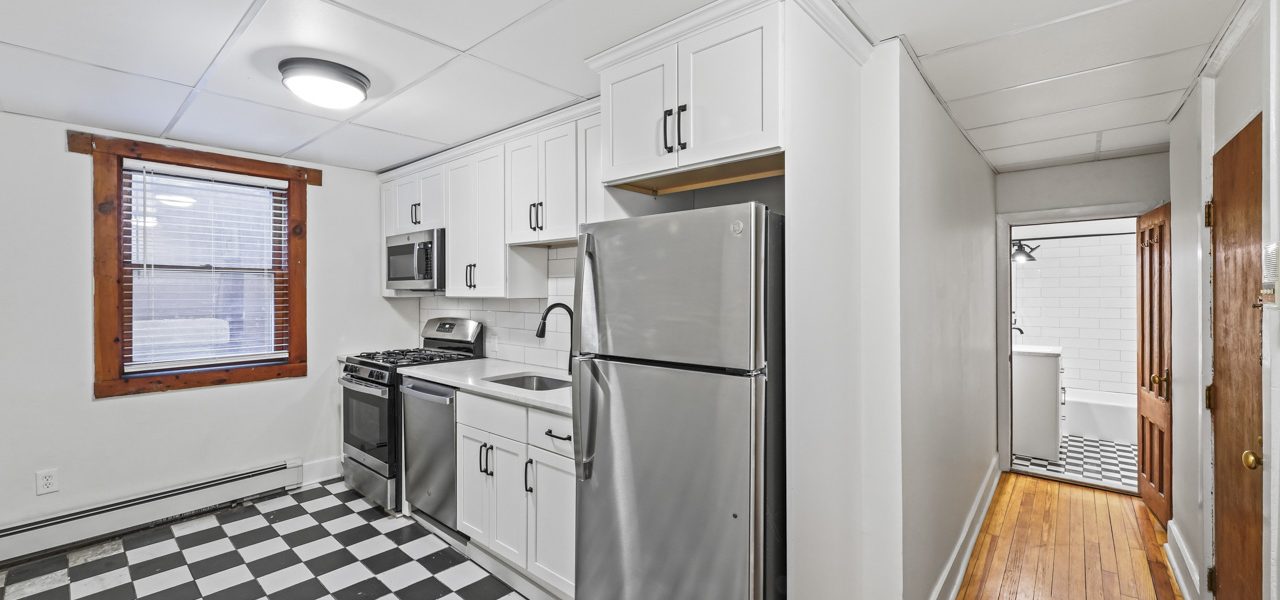 Interior view of a charming 1-bedroom apartment at 33 Franklin St #4 in downtown Saratoga Springs, NY, near Broadway shopping and dining.