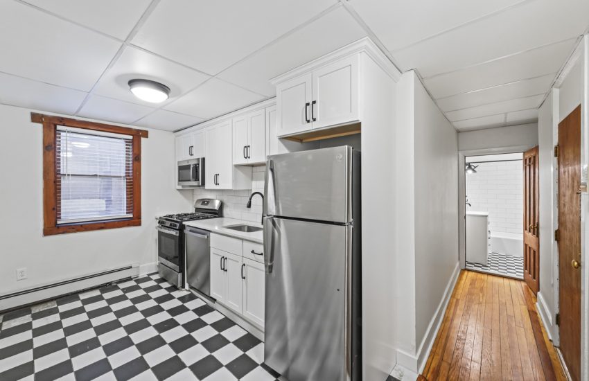 Interior view of a charming 1-bedroom apartment at 33 Franklin St #4 in downtown Saratoga Springs, NY, near Broadway shopping and dining.