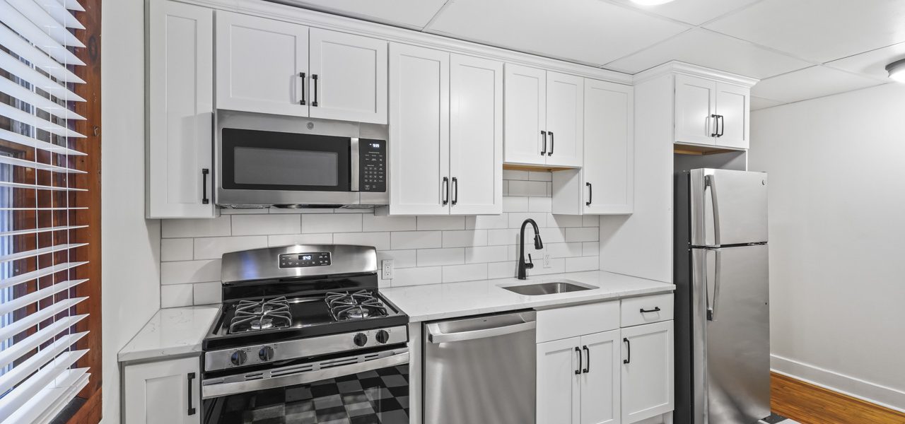 Interior view of a charming 1-bedroom apartment at 33 Franklin St #4 in downtown Saratoga Springs, NY, near Broadway shopping and dining.