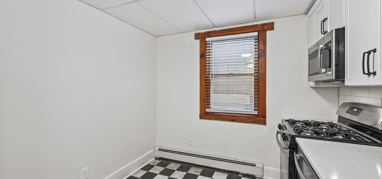 Interior view of a charming 1-bedroom apartment at 33 Franklin St #4 in downtown Saratoga Springs, NY, near Broadway shopping and dining.